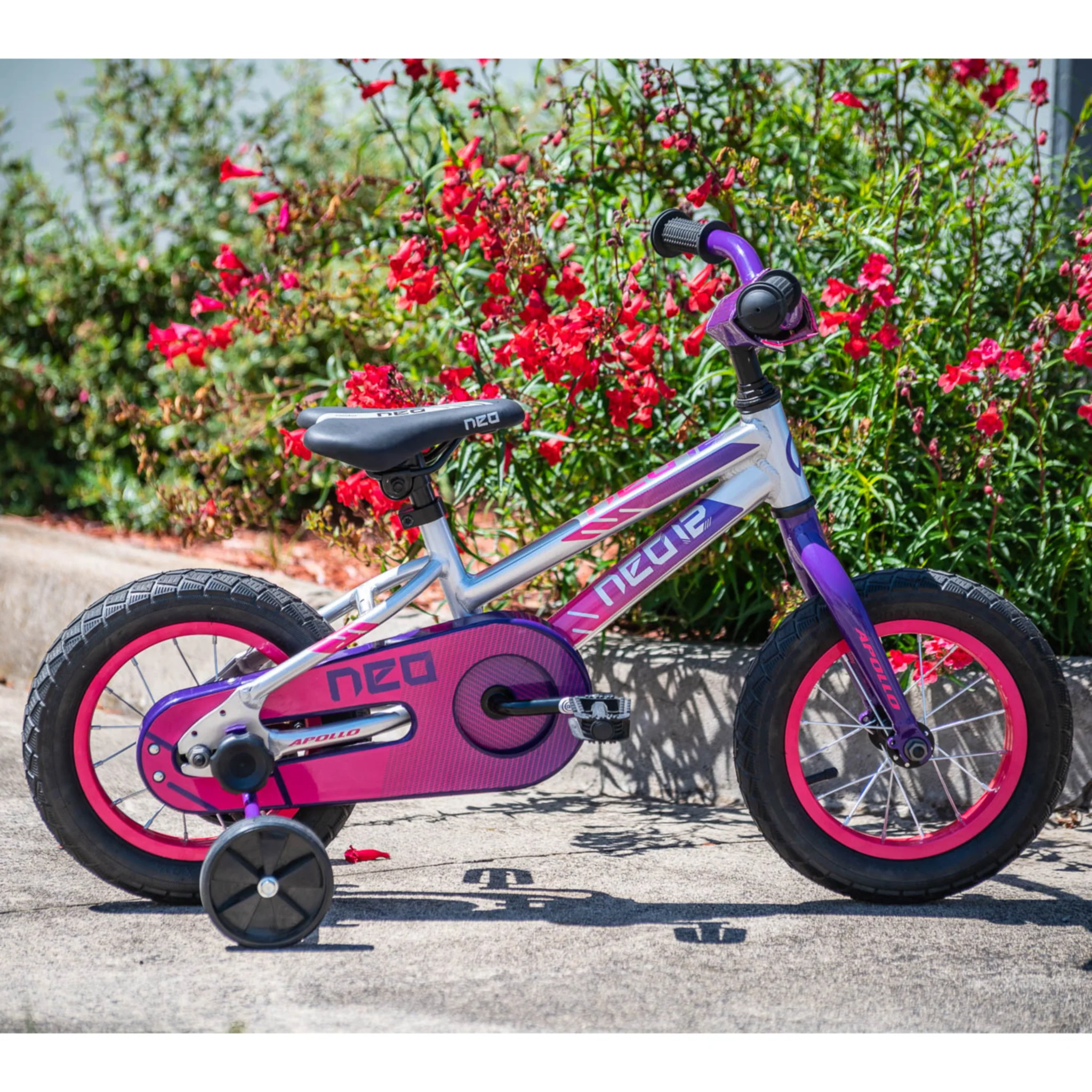 Apollo Neo 12" Kids Bike Brushed Alloy/Purple/Pink - Image 3
